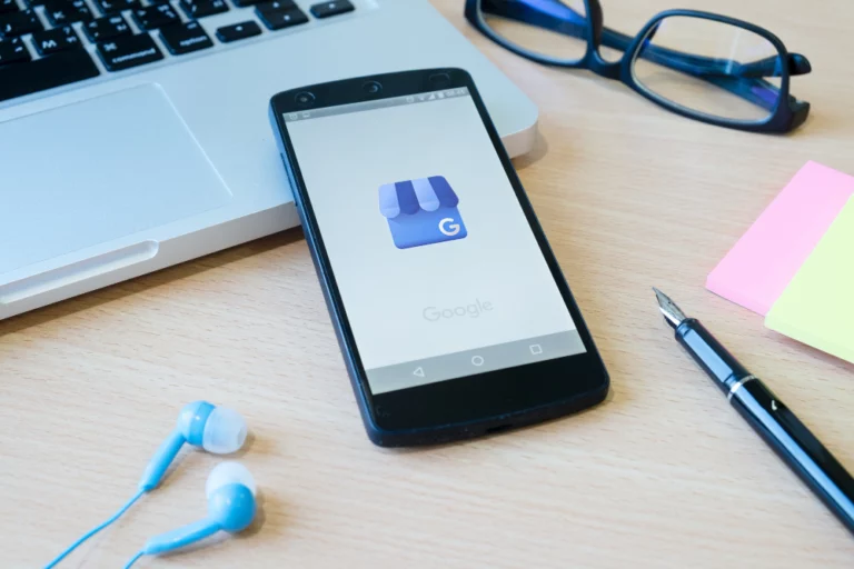 Jedną z usług kierowaną do firm jest pomoc w pozycjonowaniu wizytówki google